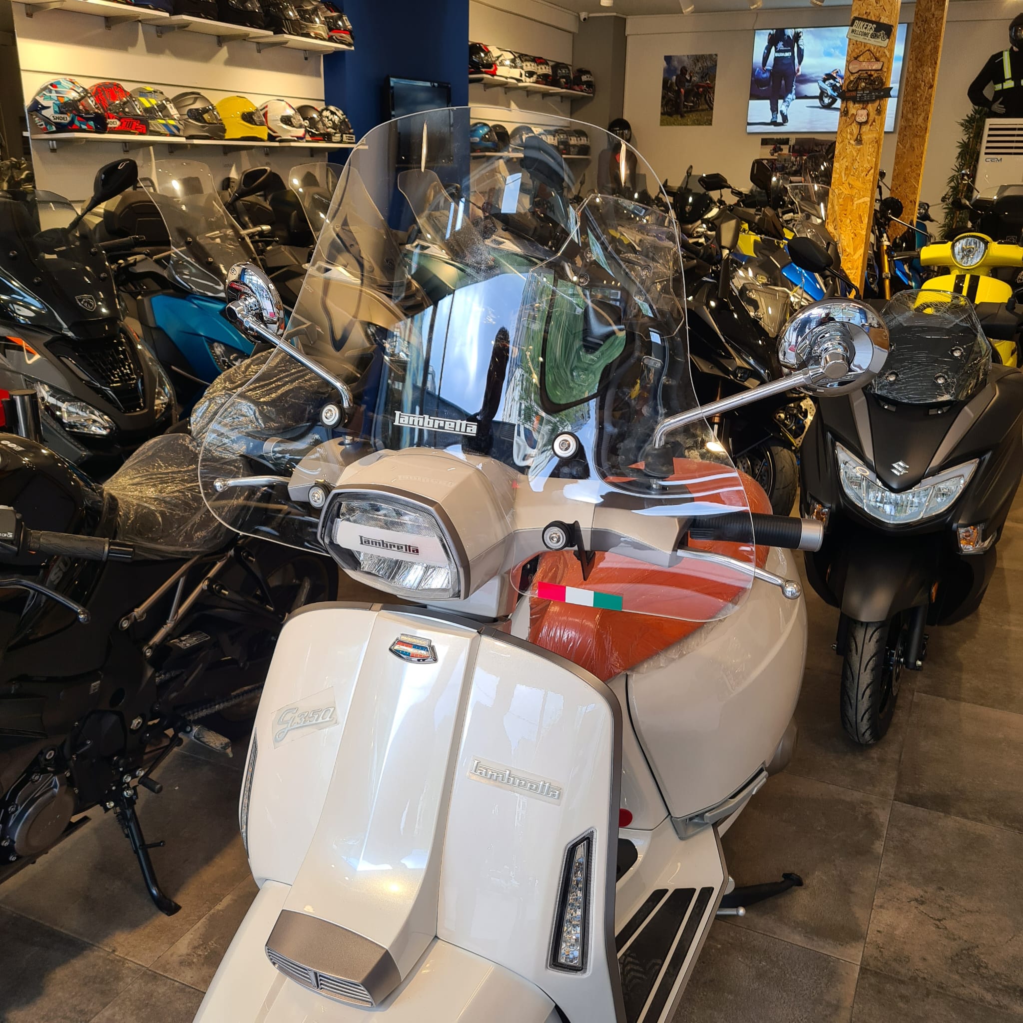 LAMBRETTA V125-V200 UZUN ŞEFFAF CAM