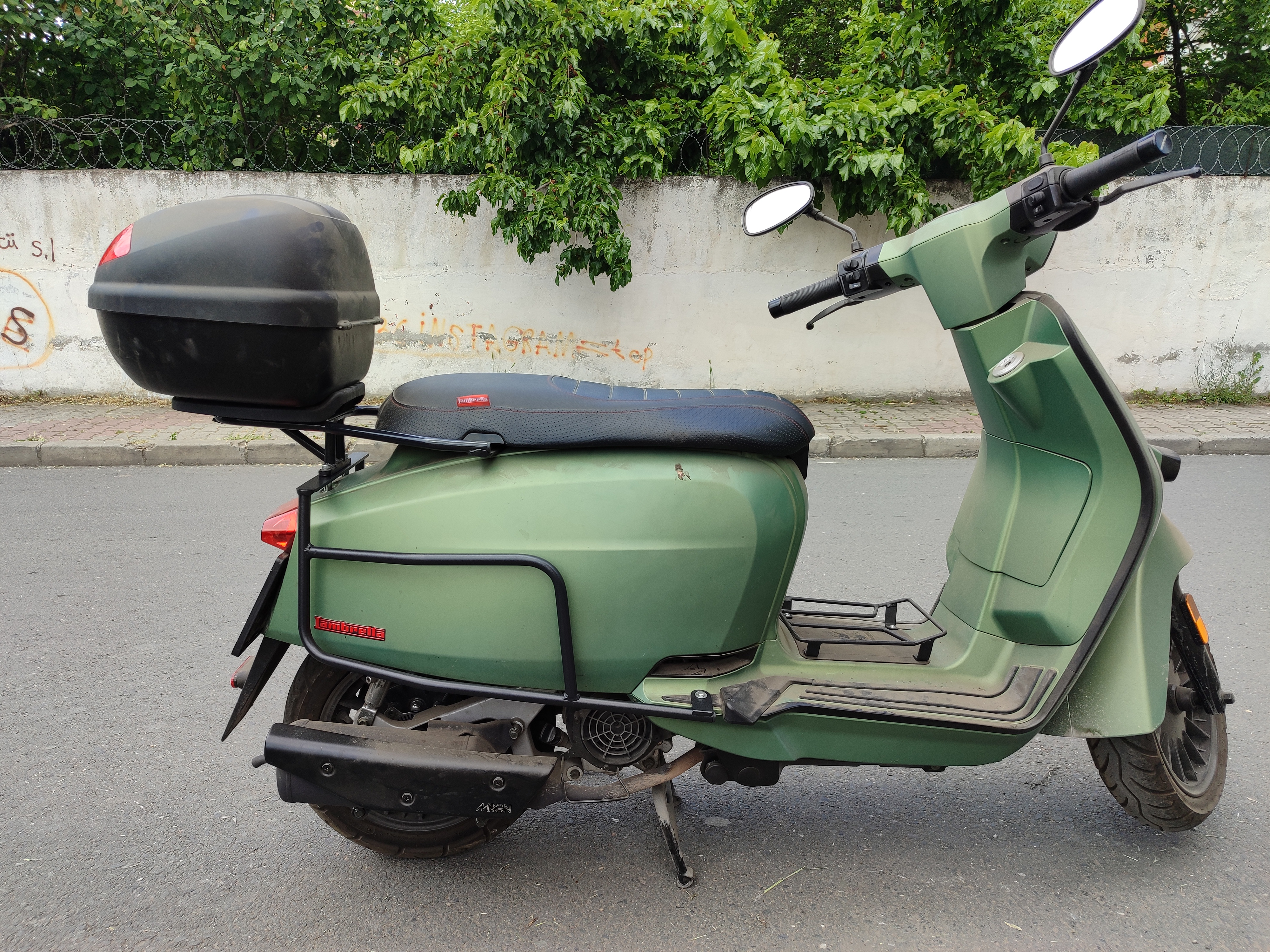 LAMBRETTA V125-V200 UYUMLU GENİŞ ARKA KORUMA DEMİRİ