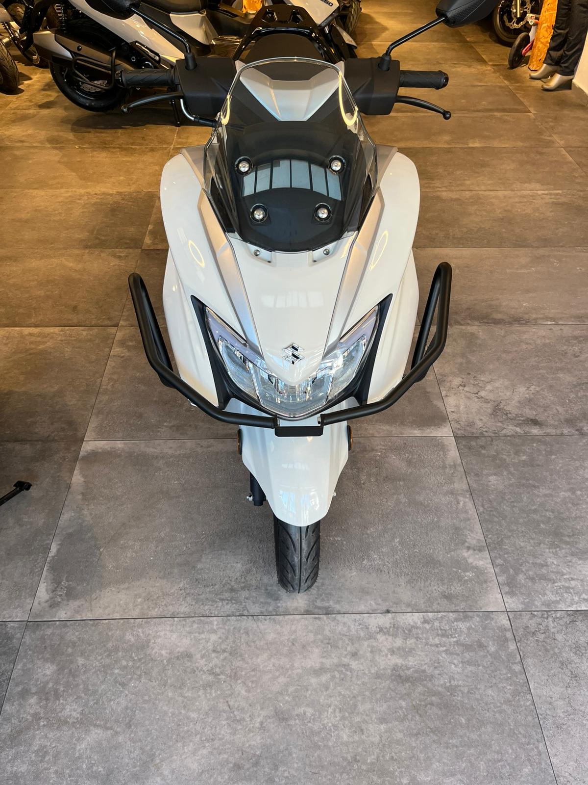 SUZUKİ BURGMAN 125 KORUMA DEMİRİ