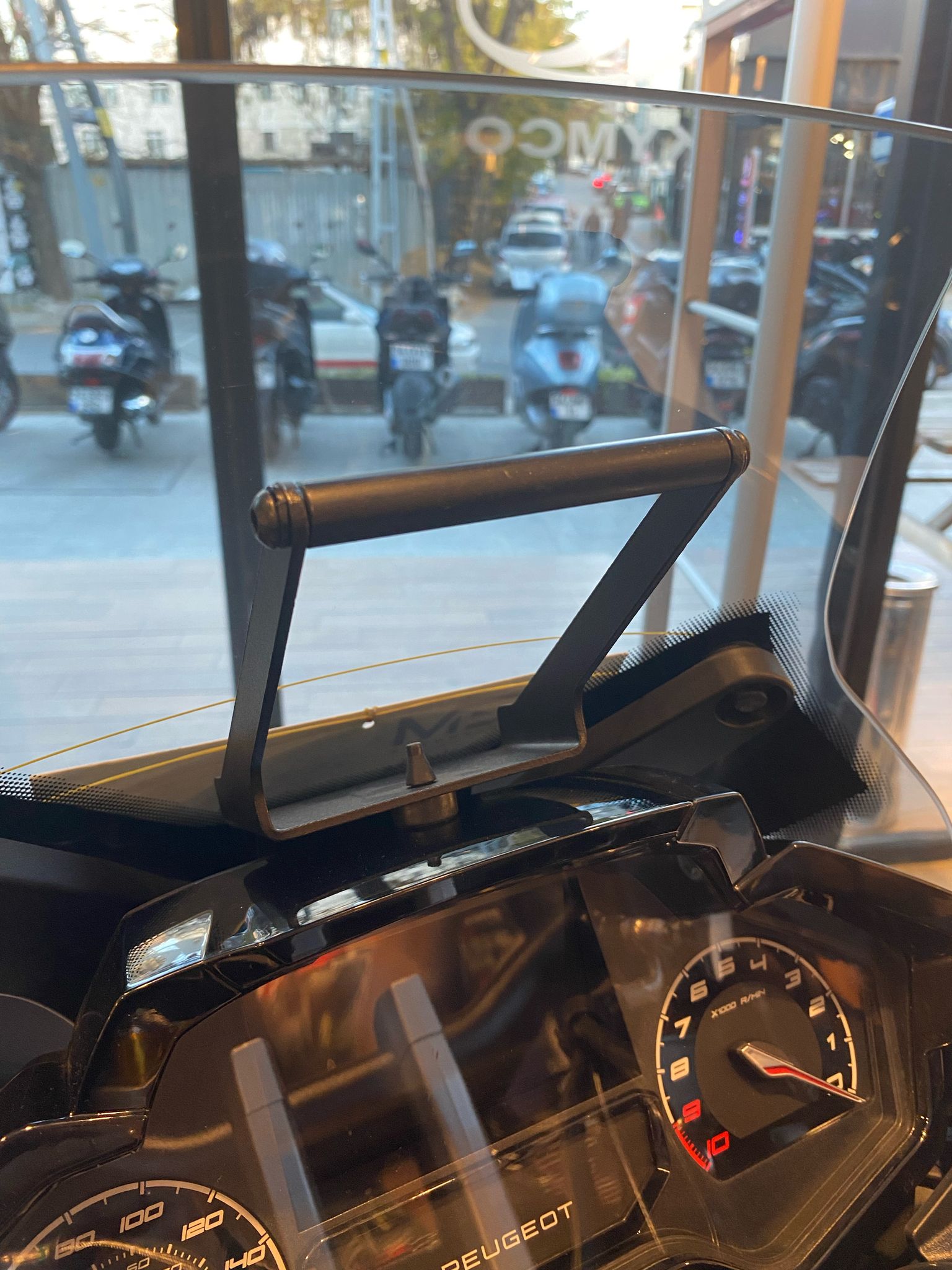 PEUGEOT XP 400 GT-ALLURE GPS  TELEFON TUTUCU 